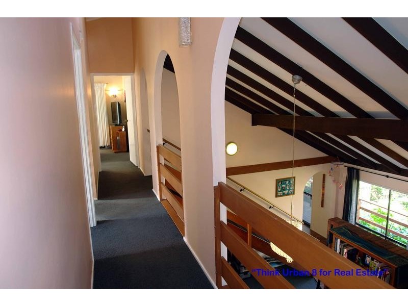 15 Mazzard Street, Bellbowrie QLD 4070